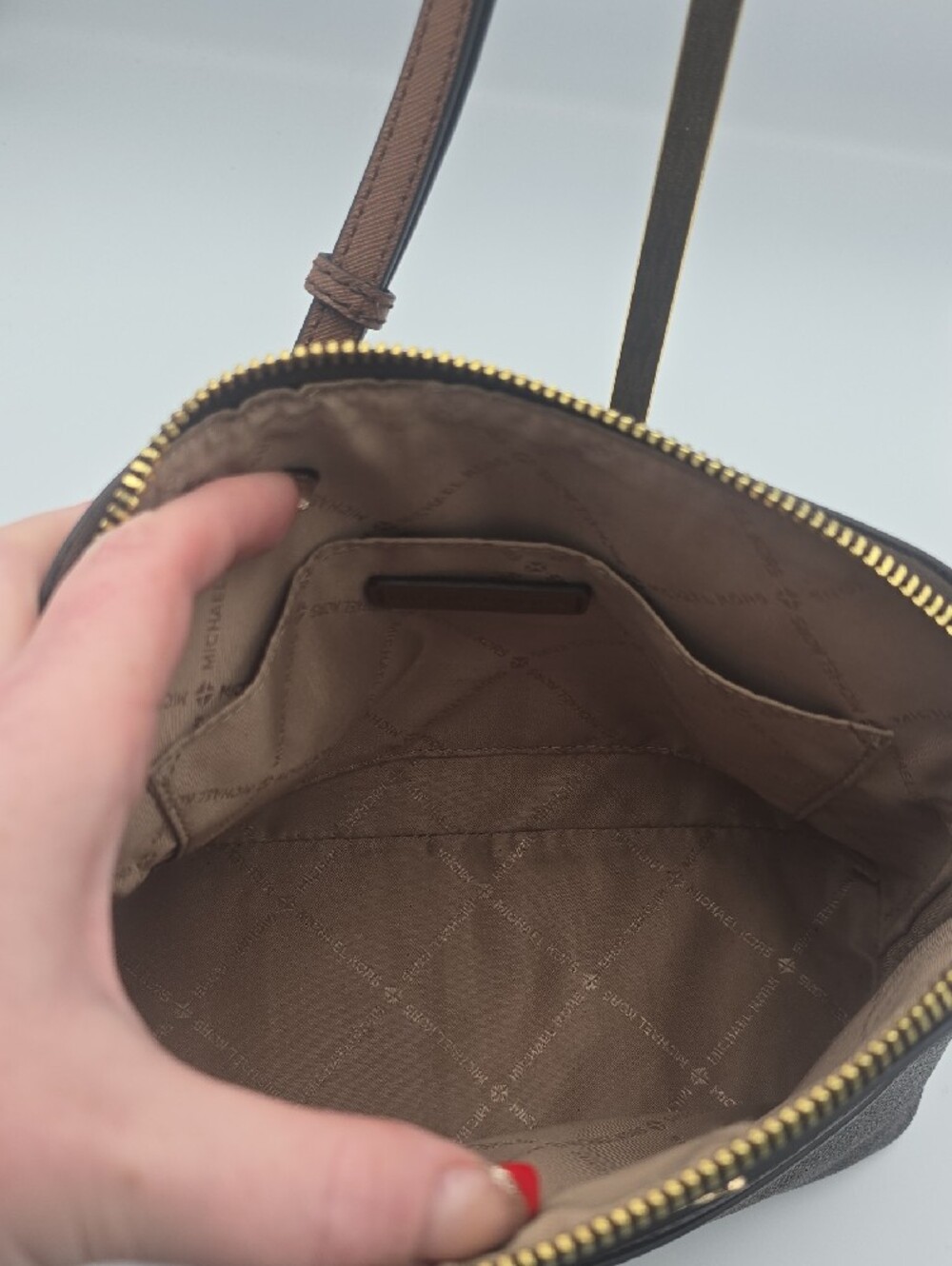 Michael Kors Brown Signature MK Dome Small Crossbody W/ Gold Chain (EUC)✨️ - Picture 10 of 14